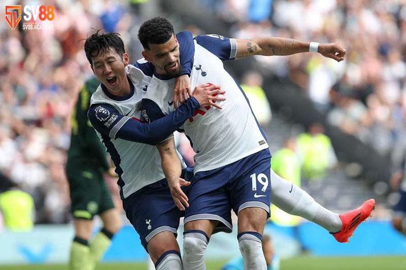 Chuyên gia dự đoán Tottenham vs Frankfurt