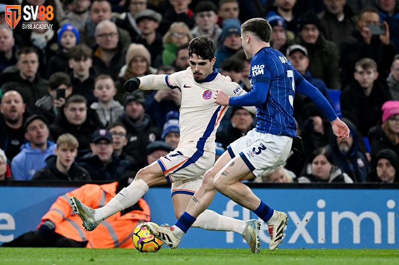 Phong độ sân nhà Chelsea và nỗi sợ sân khách của Ipswich