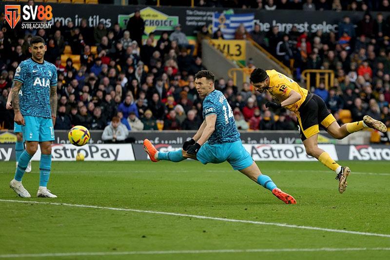 Soi kèo nhà cái Wolves vs Tottenham