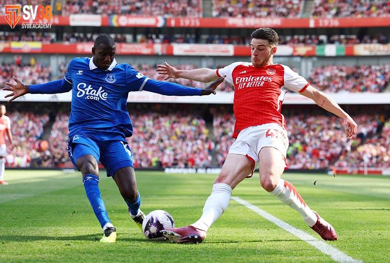 Soi kèo trận Everton vs Arsenal