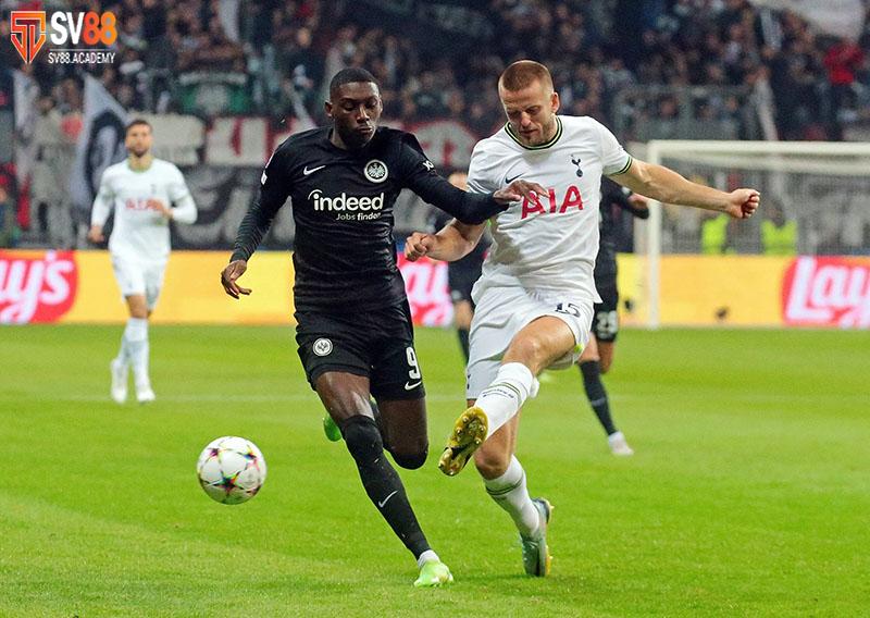 Tin tức lực lượng Frankfurt vs Tottenham