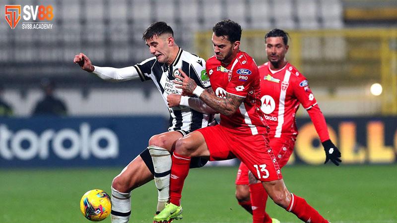 Soi kèo trận đấu Udinese vs Monza